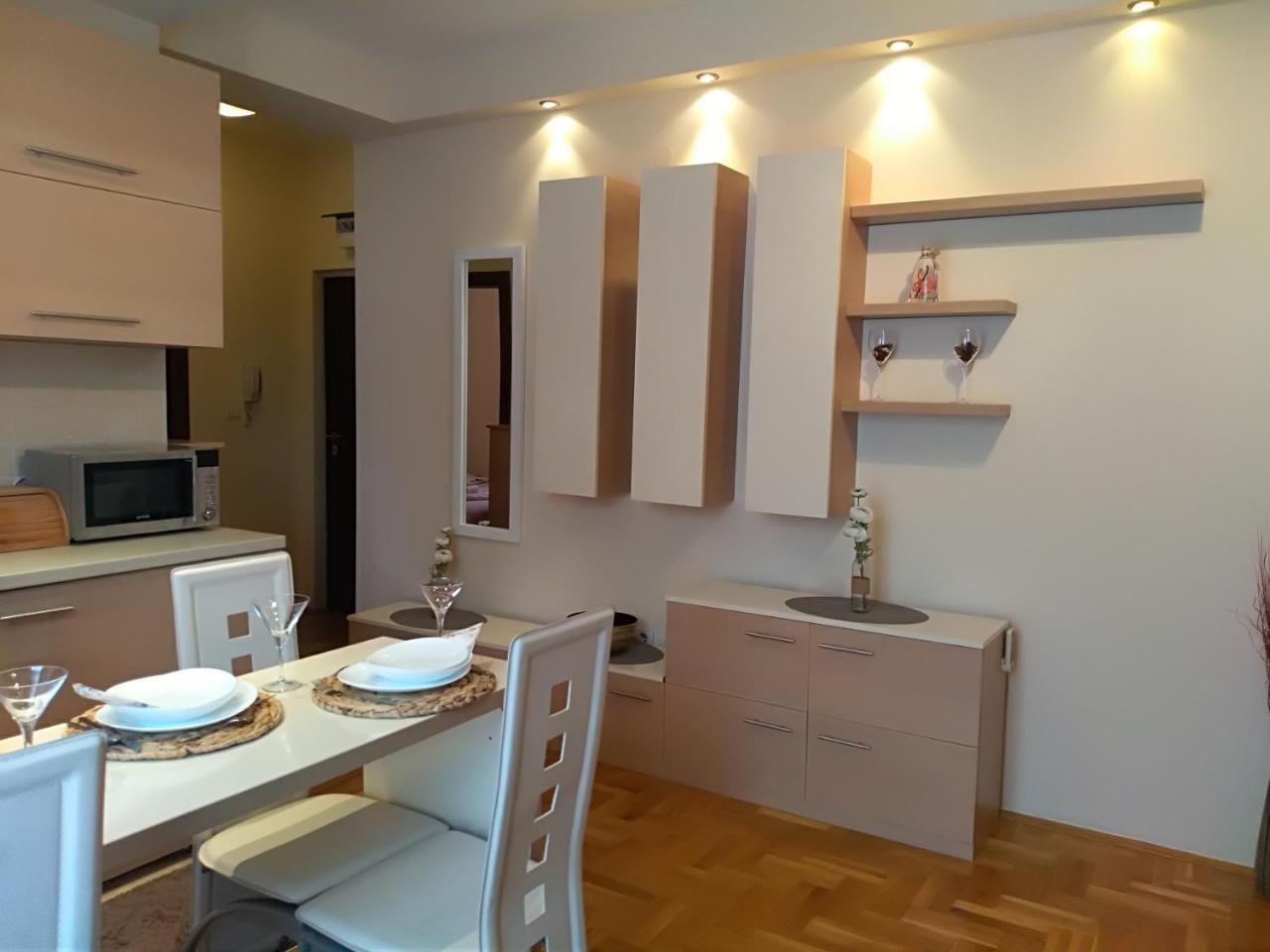 Apartman Nina Vojvode Stepe Vozdovac Vozdivac Bagian luar foto
