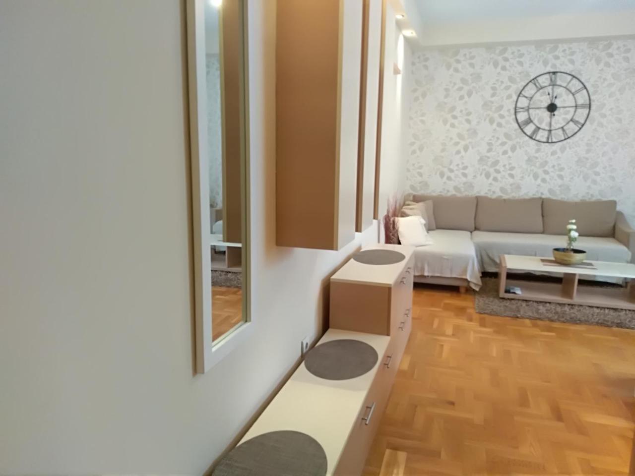 Apartman Nina Vojvode Stepe Vozdovac Vozdivac Bagian luar foto